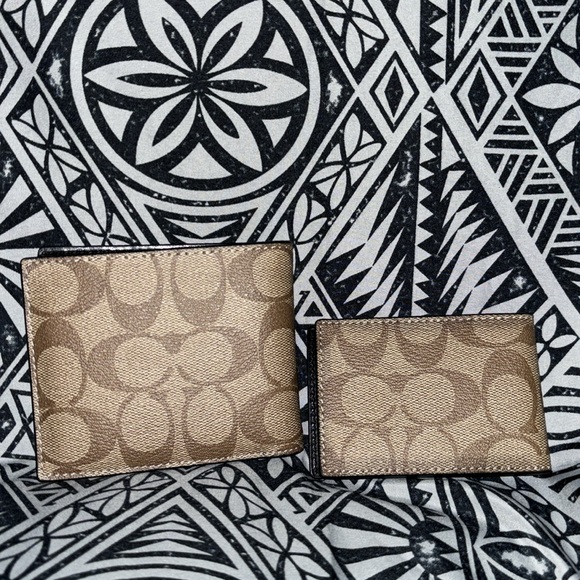 Coach x Disney Snow White Patch Set Wallet and ID Card insert NWT - Picture 2 of 9